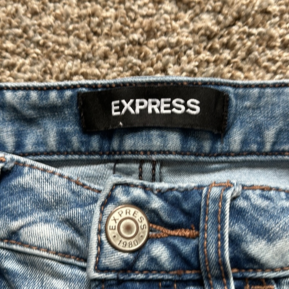 Express Distressed Jean Shorts - Picture 3 of 5